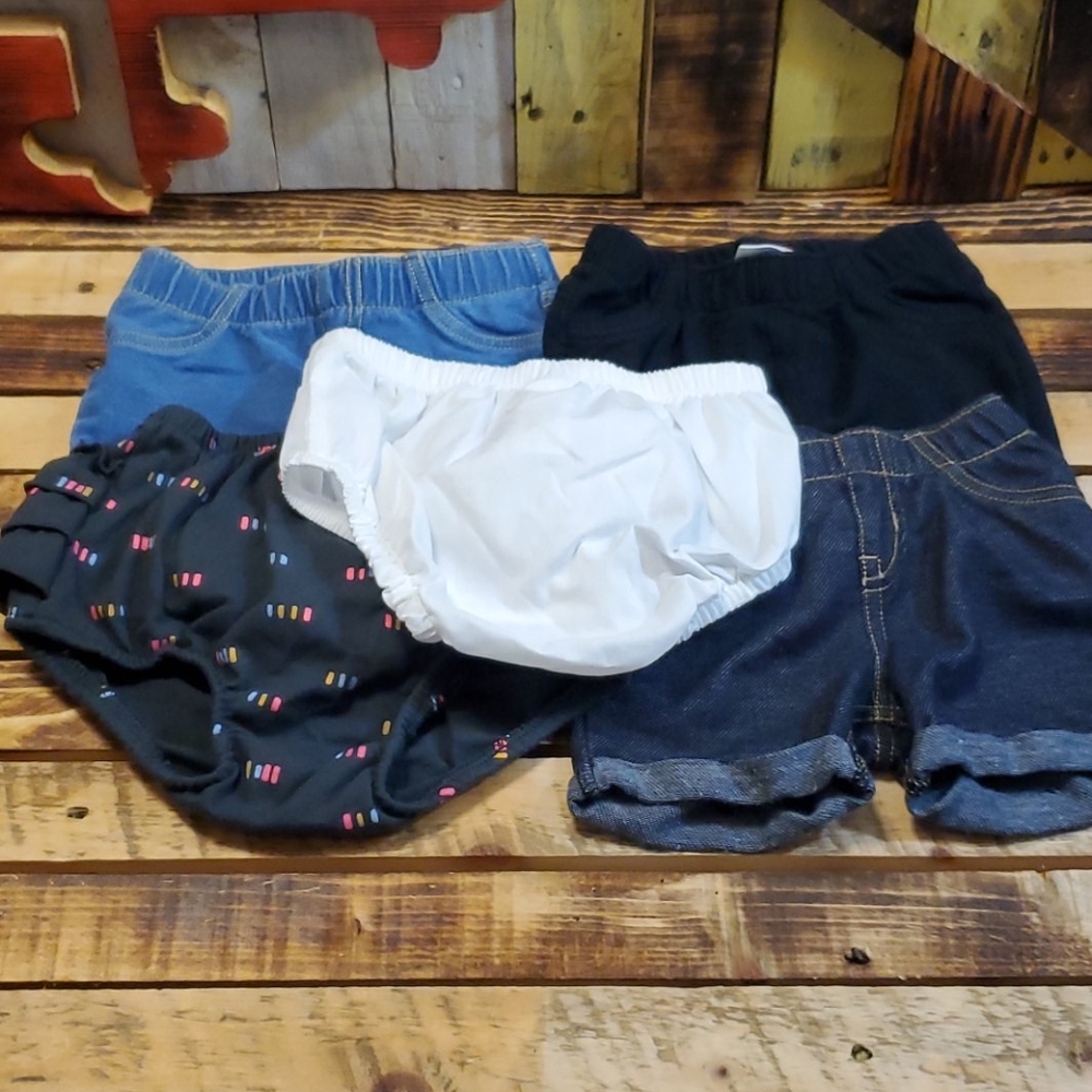 Bundle Of Girls Shorts Size 18 months #A9 - Picture 1 of 8